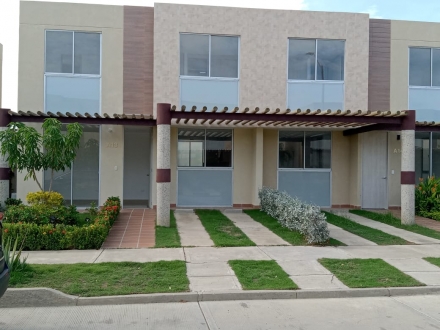 Casa en Zona Norte Proyecto DC DORAL 2 Pisos